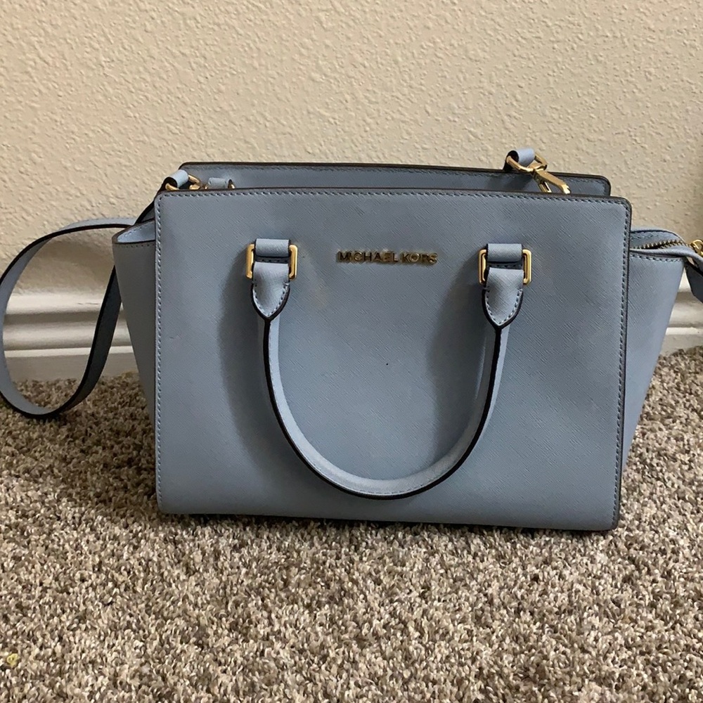 Authentic and gently used Michael Kors purse